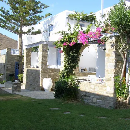 Lägenhetshotell Elena & 3*