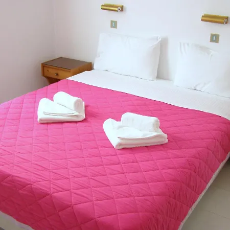 Elena & Lägenhetshotell