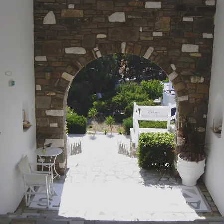 Elena & Lägenhetshotell 3*