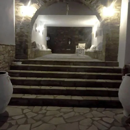 Elena & Lägenhetshotell 3*