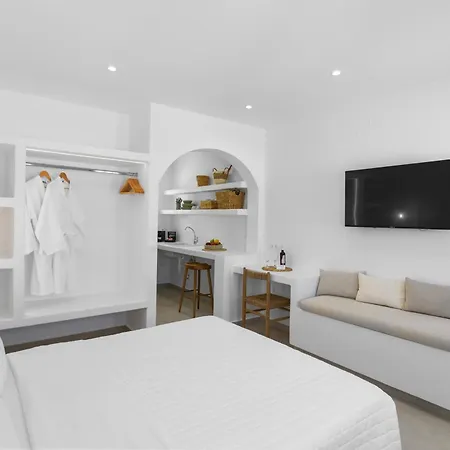 Elena & 3* Piso Livadi