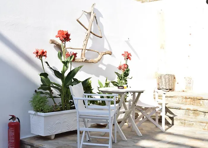 Elena & 3* Piso Livadi