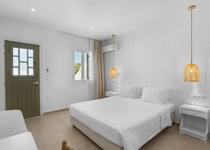 Apart Otel Elena & Piso Livadi