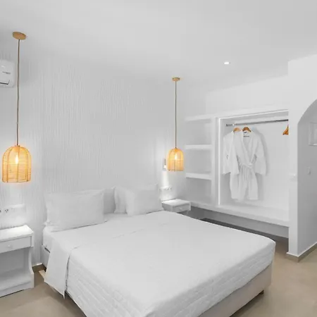 Elena & بوسي لِفاذي