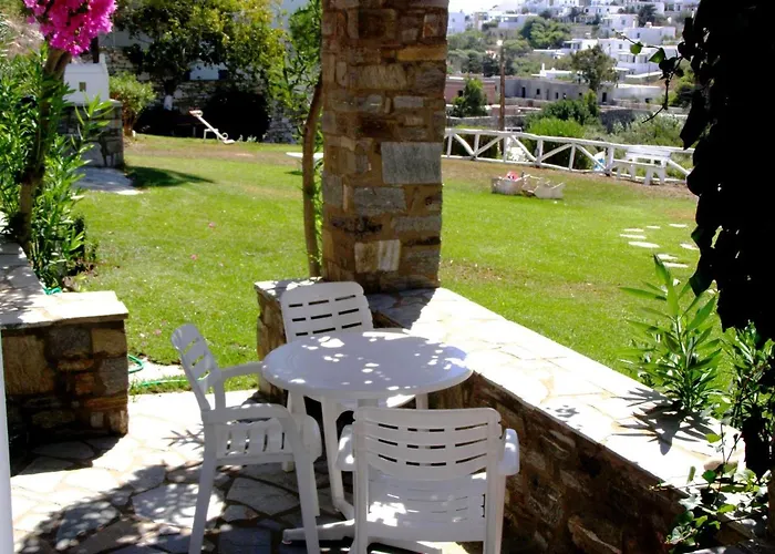 Aparthotel Elena & 3*