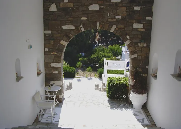 Elena & Aparthotel 3*