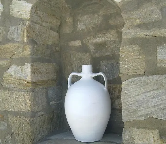 Aparthotel Elena & 3*